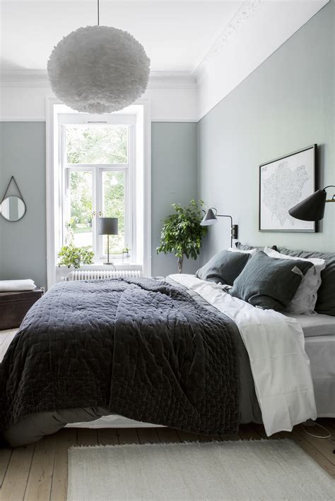 6+ Beautiful Green-Gray Bedrooms You Can Re-create Today - Hey, Djangles.