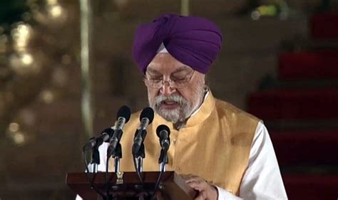 Hardeep Singh Puri Takes Charge as Civil Aviation Minister in Modi Govt