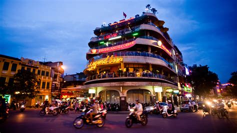 Up Late in Hanoi’s Old Quarter | Vietnam Advisors