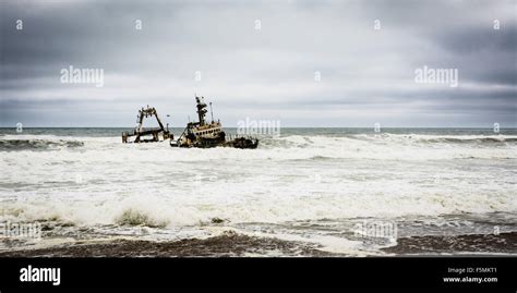 Shipwreck in atlantic ocean close hi-res stock photography and images ...