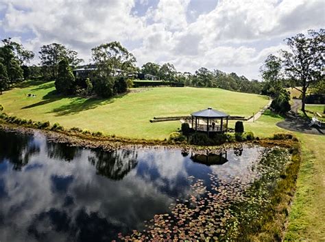 Brisbane winery and restaurant just a short trip from Brisbane CBD ...