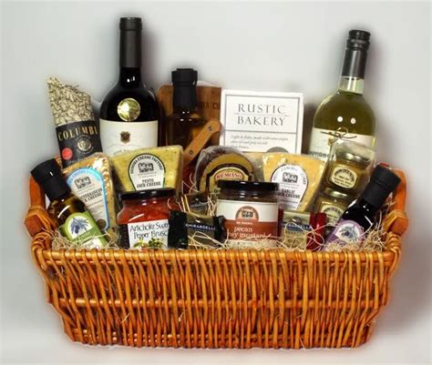 35 Cheese & Wine Gift Baskets: A Gift For People You Actually Care ...