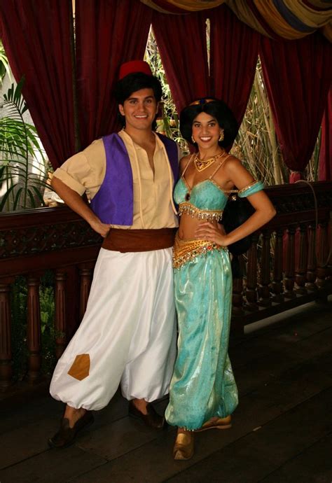 Princess Jasmine and Aladdin in Disneyland | Aladdin costume, Jasmine ...