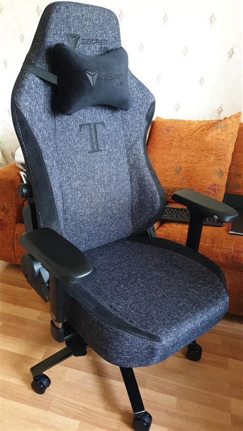 It's been a week since I received my new Secret Labs Titan chair! Love ...