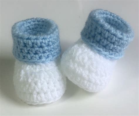 Cuffed Baby Booties Crochet Pattern - Aunt B's Loops & Stitches