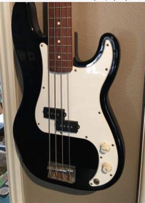 Fender Stratocaster bass?? REALLY??? | TalkBass.com