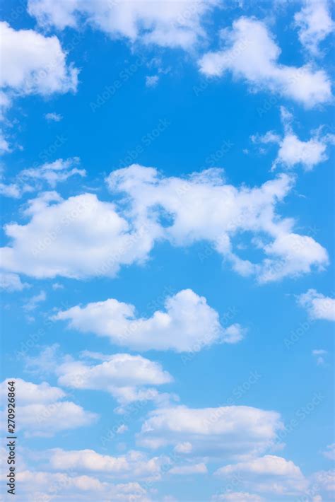 Beautyful blue sky with white clouds - vertical background ภาพถ่ายสต็อก ...