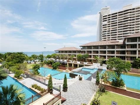 Best Price on The Heritage Pattaya Beach Resort in Pattaya + Reviews