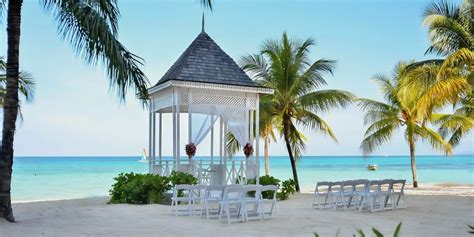 Beach Gazebo wedding venue in Hotel RIU Ocho Rios - Jamaica