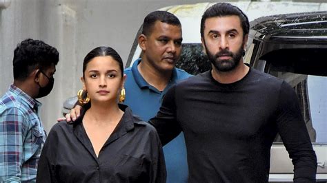 Ranbir Kapoor slammed for distasteful jibes at Alia Bhatt