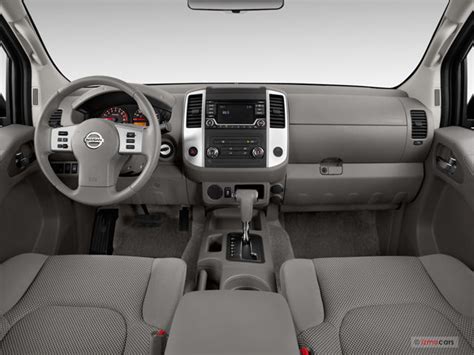 2017 Nissan Frontier: 75 Interior Photos | U.S. News