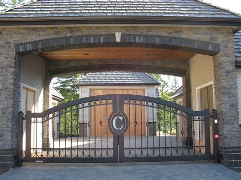 Driveway Entrance Gate Designs