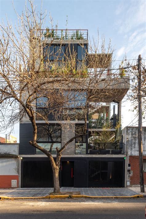 Gallery of Balconies in Buenos Aires: Design Strategies in Apartments - 6