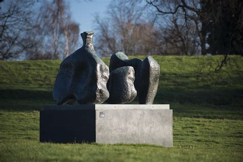 Henry Moore: Three Piece Reclining Figure No.1 | Yorkshire Sculpture Park