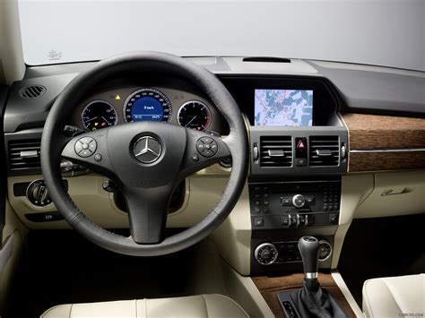 Mercedes-Benz GLK-Class - Interior, Dashboard | Caricos