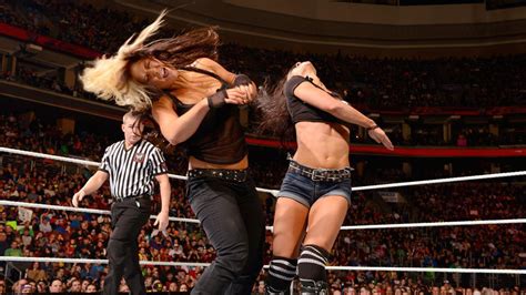 Kaitlyn vs. AJ Lee: photos | WWE