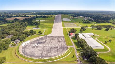 The Private Airport Where John Travolta Has a Home Lists for $15.5 ...