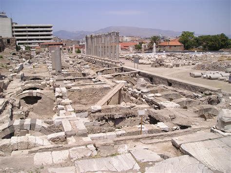 File:Izmir Agora.JPG - Wikimedia Commons