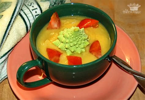 The Queen's Table: Romanesco Soup... Not Just For Aliens!