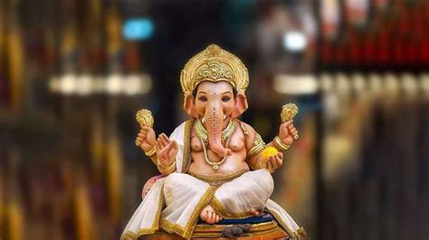 White Ganpati Statue In Blur Background Ganesh, HD wallpaper | Peakpx