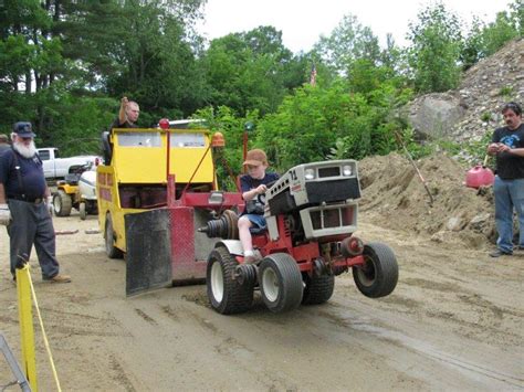 Lawn and Garden Tractor Pulling - Tractors Today