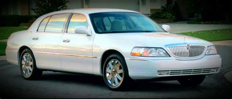 2012 Lincoln Town Car Cartier Edition | Lincoln town car, Dream cars ...