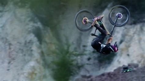 World’s Best Mountain Bikers Pulled Off Incredible Stunts - YouTube