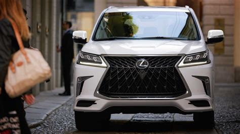 2020 - LEXUS LX 570 SPORT PACKAGE | Fabricante LEXUS | PlanetCarsZ