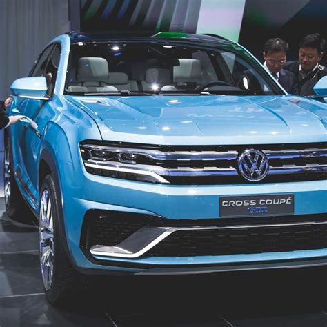 Volkswagen Cross Coupe GTE Concept Photos and Info – News – Car and Driver