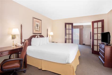 Days Inn by Wyndham Metter | Metter, GA Hotels