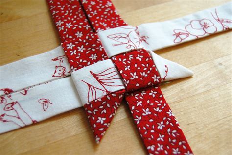 Make a Danish Star Ornament With Fabric | Fabric christmas ornaments ...