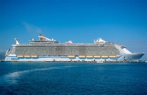 Oasis of the Seas Review - Halee with a Flair