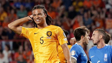 Ake helps Netherlands to EURO qualification victory over Greece