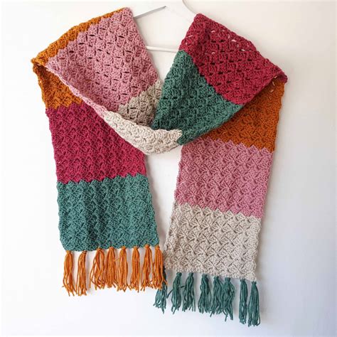 How To Crochet A Scarf