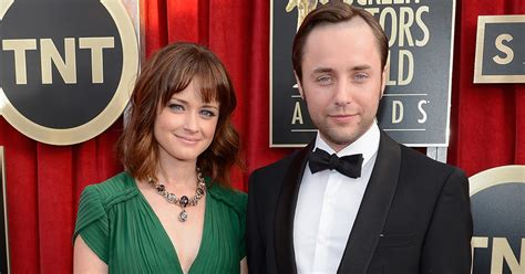 Alexis Bledel secretly had a baby in the fall - CBS News