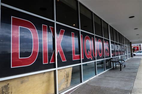 Locally owned liquor store to close months after moving to Lenexa