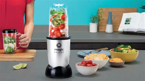 Shop our favorite smoothie blender of all time on Amazon