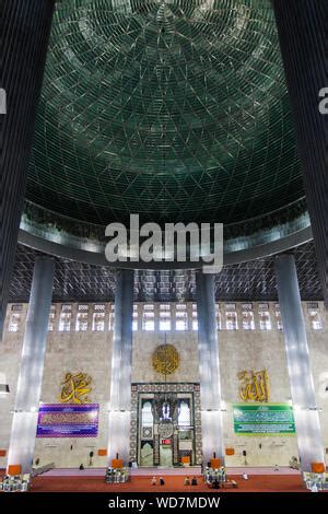 Interior of the Istiqlal Mosque / Masjid Istiqlal, largest mosque in ...