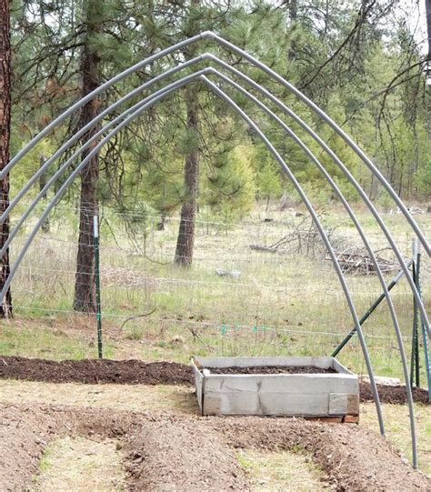 How To Build A Hoop House Style Greenhouse On A Tight Budget – Country ...