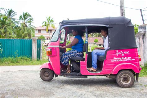 The Sri Lankan women driving tuk-tuks in a man’s world | Adventure.com