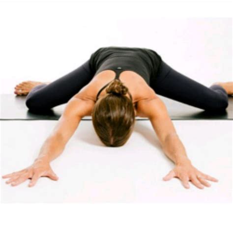 Frog Stretch - Exercise How-to - Workout Trainer by Skimble