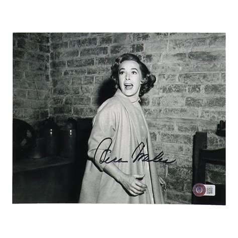 Vera Miles Signed "Psycho" 8x10 Photo (Beckett) | Pristine Auction