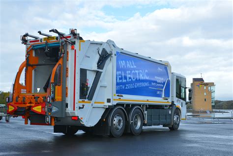 New electric bin lorry is first for Scotland | North Lanarkshire Council