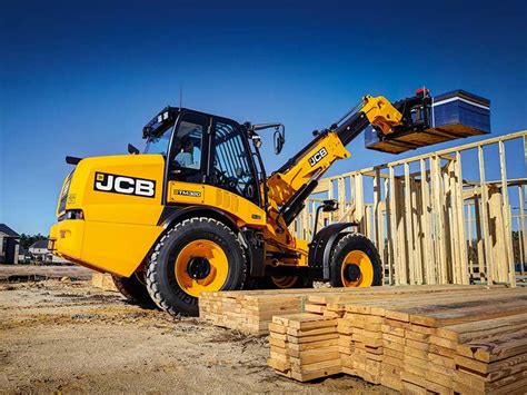 JCB shows off TM320 telescopic wheeled loader