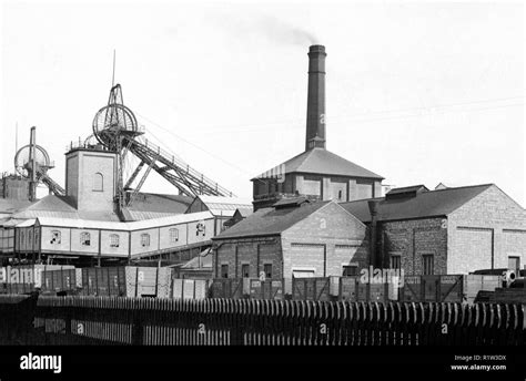 South Kirkby Colliery early 1900’s Stock Photo - Alamy