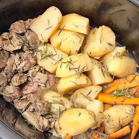 Slow Cooker Lamb Stew – Tasty Oven