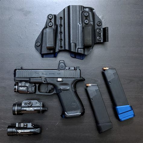 Glock 19.5...plus some accessories : r/Glocks