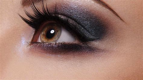 The Best Eyeshadow and Makeup for Hazel Eyes - L’Oréal Paris