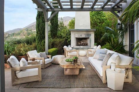 Best Patio Design Ideas for Hosting Summer Get-Togethers - Make House Cool