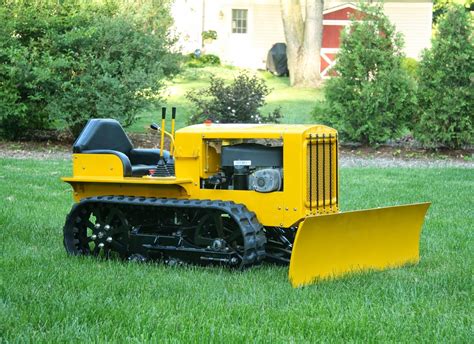 Caterpillar 22 Mini Dozer Build- photos | Homemade tractor, Tractors ...